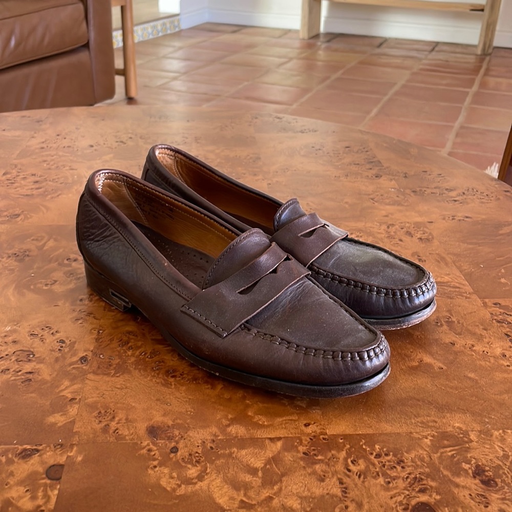 Eddie Bauer vintage loafers, size 9